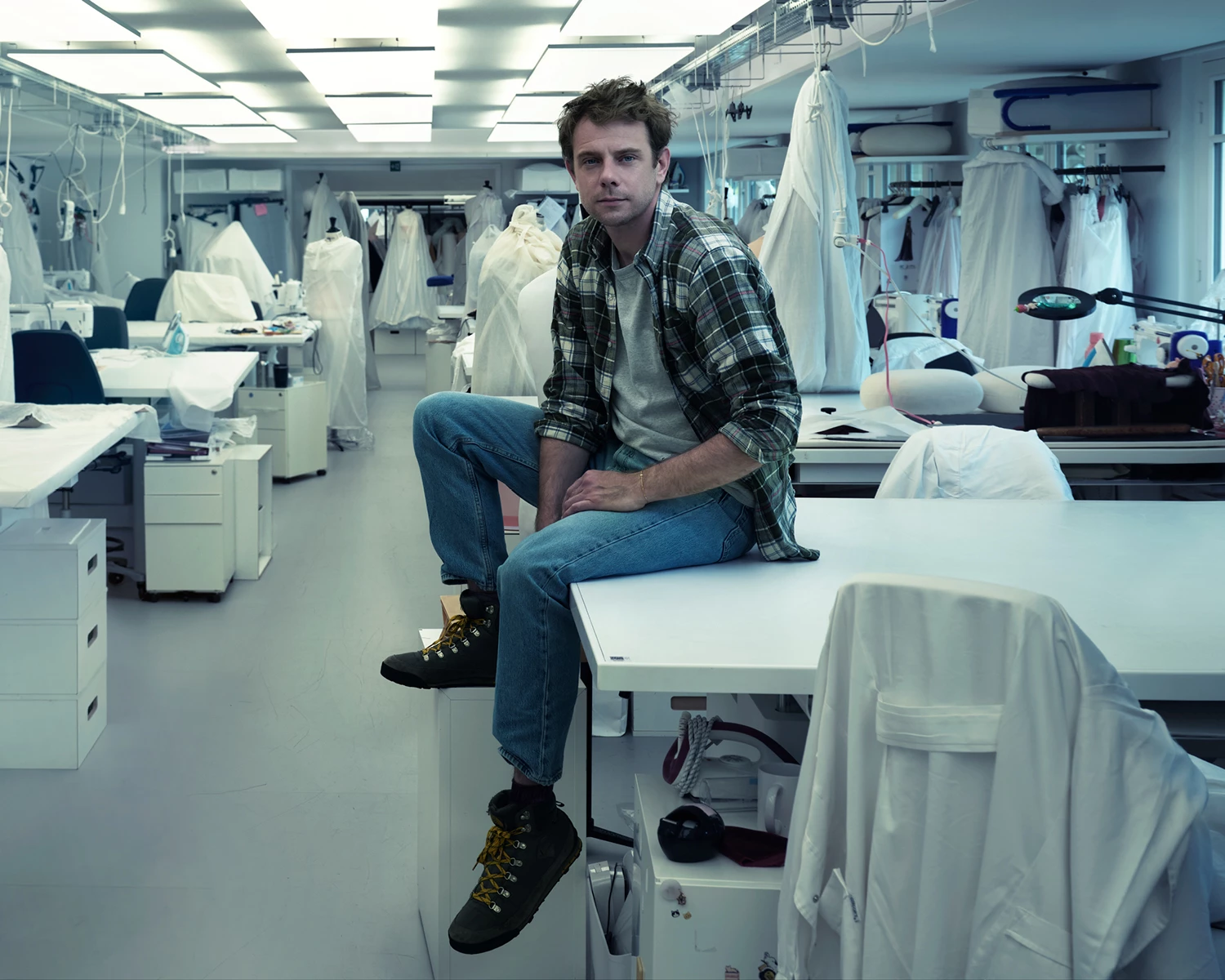 Авангардна елегантність: розмова з Джонатаном Андерсоном — головним дизайнером Dior
2