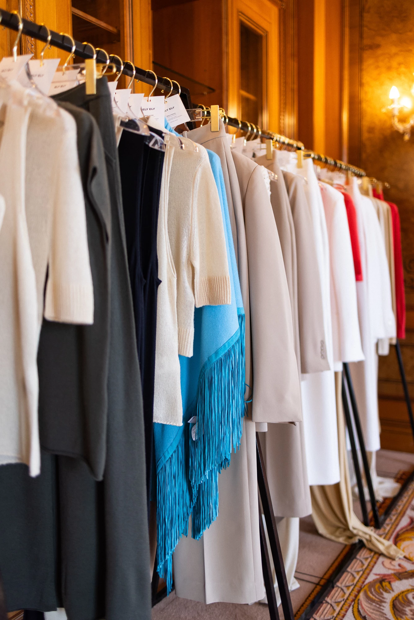 Дніпровські краєвиди: показ свіжої лінійки ELY ELY в Києві
4