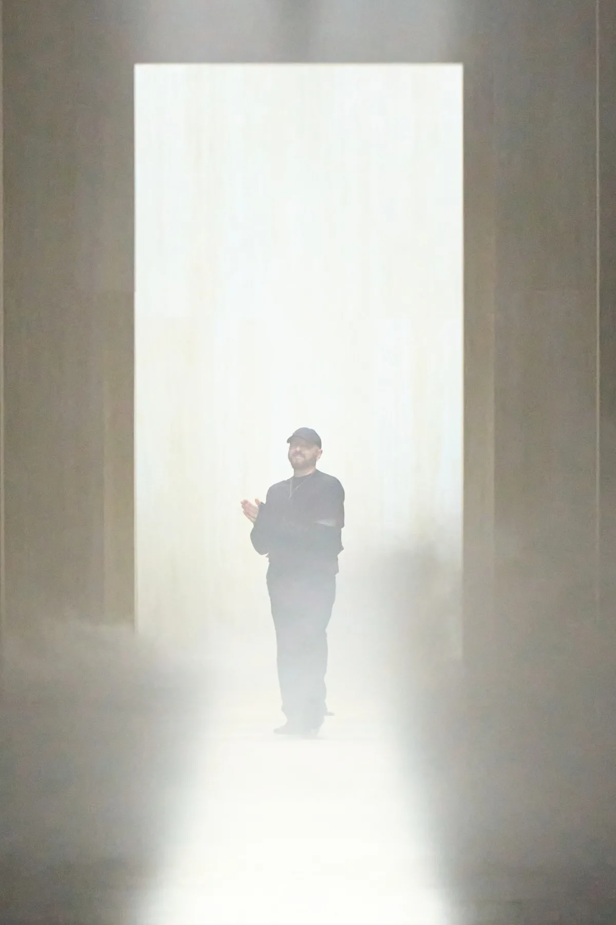 Демна, креативний директор Gucci, після показу в Мілані