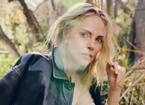 Шарліз Терон розповіла про страшну ніч, коли її мати вбила батька