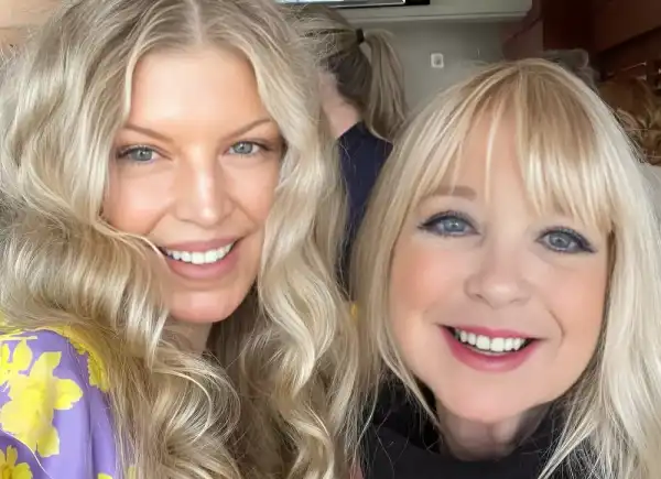 Як виглядає мама Фергі з The Black Eyed Peas