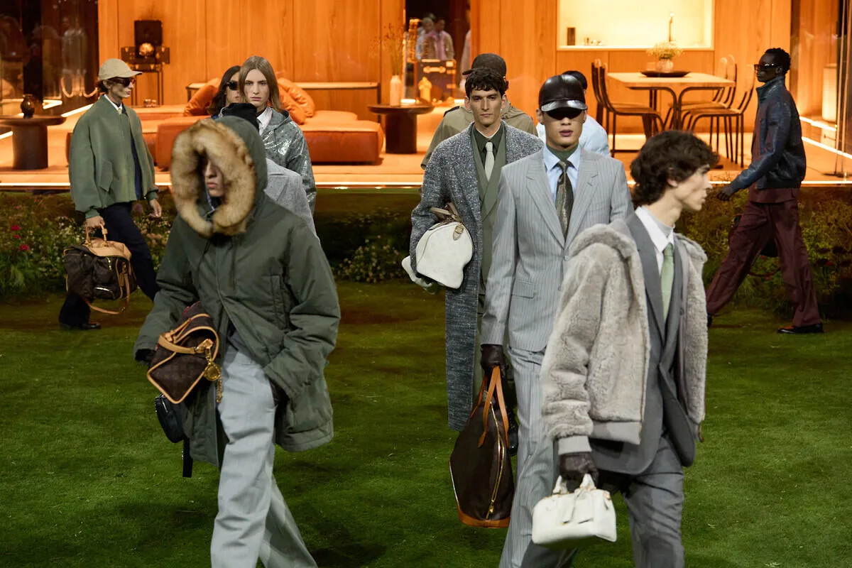 Гігант розкішної індустрії розпочинає рік у мінусі. Продажі падають, а мода тягне…