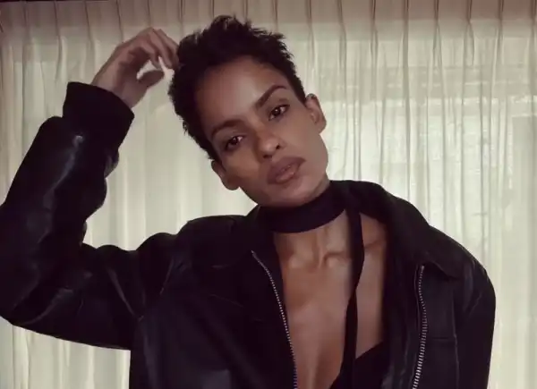 Улюблена Венсана Касселя Нара Баптіста відпочиває без нього у ресторані