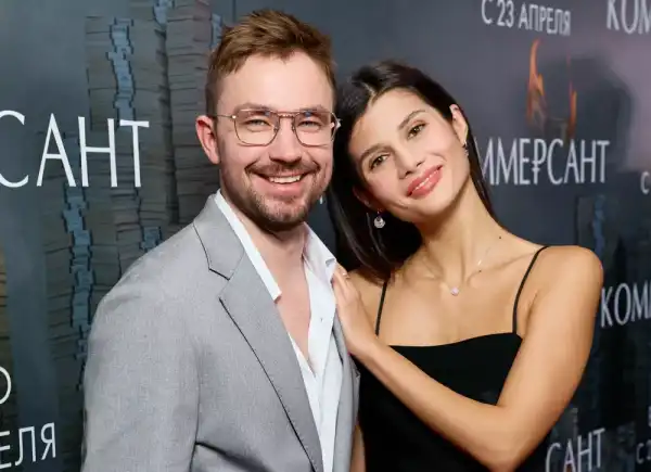 Петров, Бурунов, Ярмольник та інші зірки на прем'єрі “Комерсант”