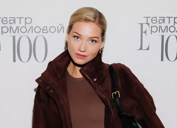 Крістіна Асмус, Максим Матвєєв та інші на ювілейному вечорі Олега Меньшикова