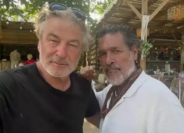 Алек Болдуїн спантеличив фанатів знімком з Антоніо Бандерасом