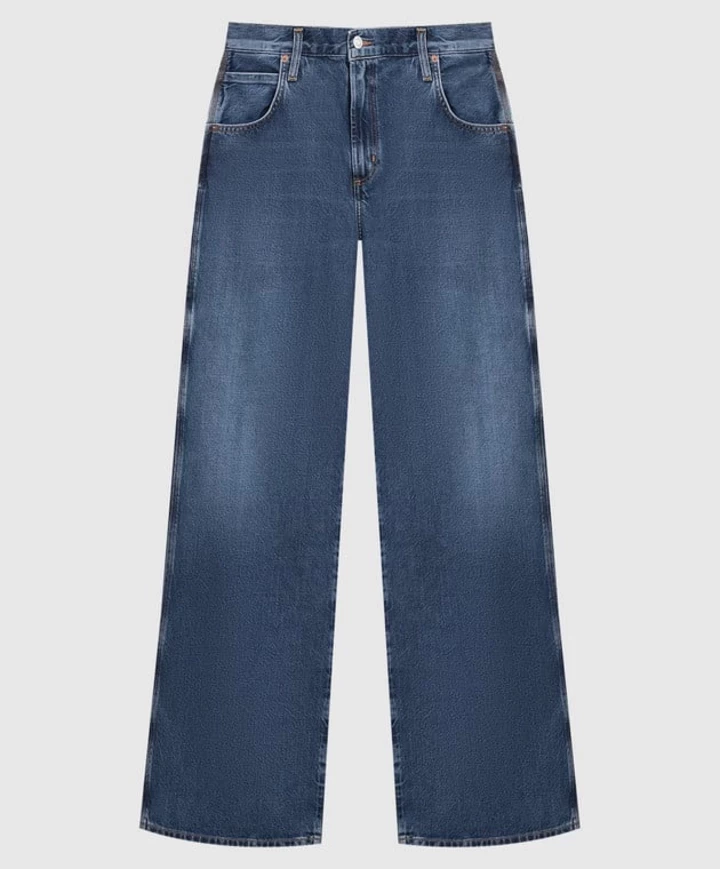 Ці джинси – must-have кожної стильної людини.
2