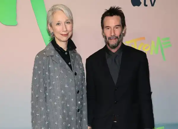 Рідкісний вихід: Кіану Рівз з коханою на кінопрем'єрі