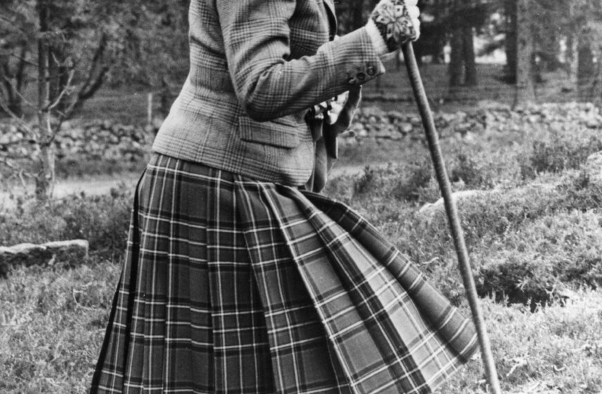 Королева Єлизавета II: провідна муза моди для дизайнерів у цьому сезоні.