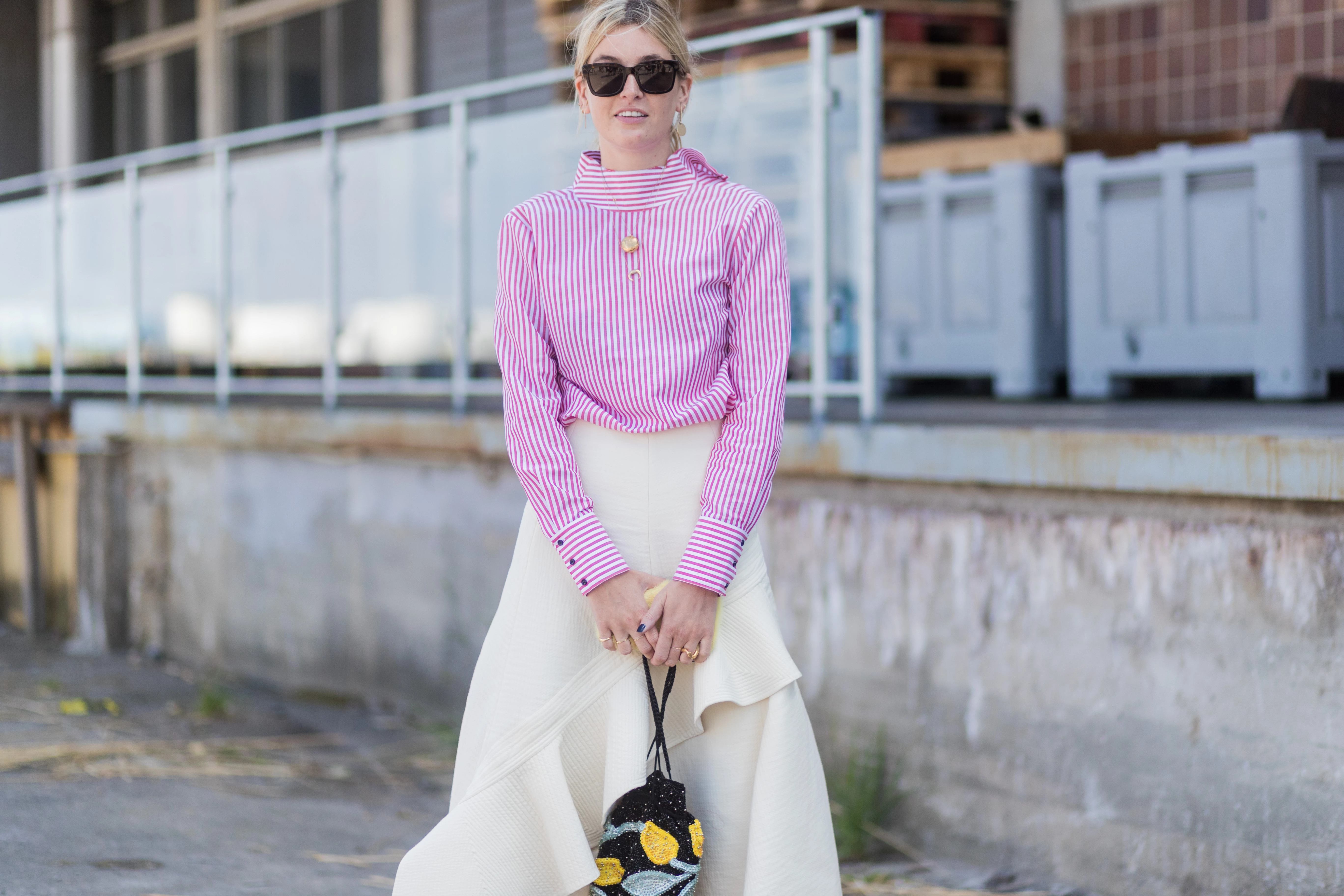 Топ сорочка весни 2026: Відмовтеся від білої!
4