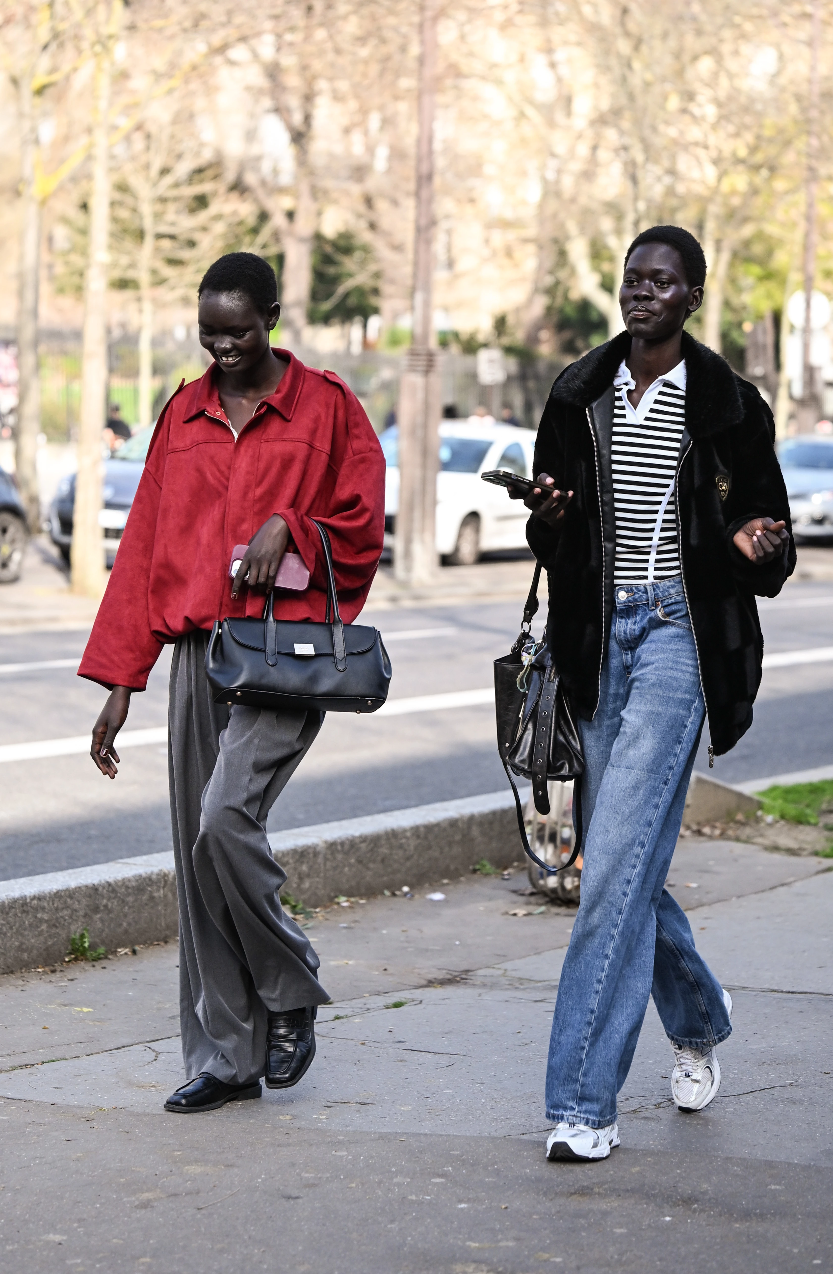 Багряна куртка: топ-вкладення у стиль 2026
6