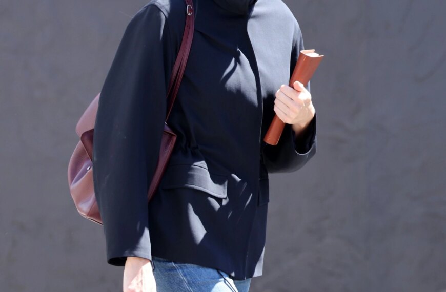 Модний вибір весни-літа 2026: сумочка з кришкою, як у Кендалл Дженнер