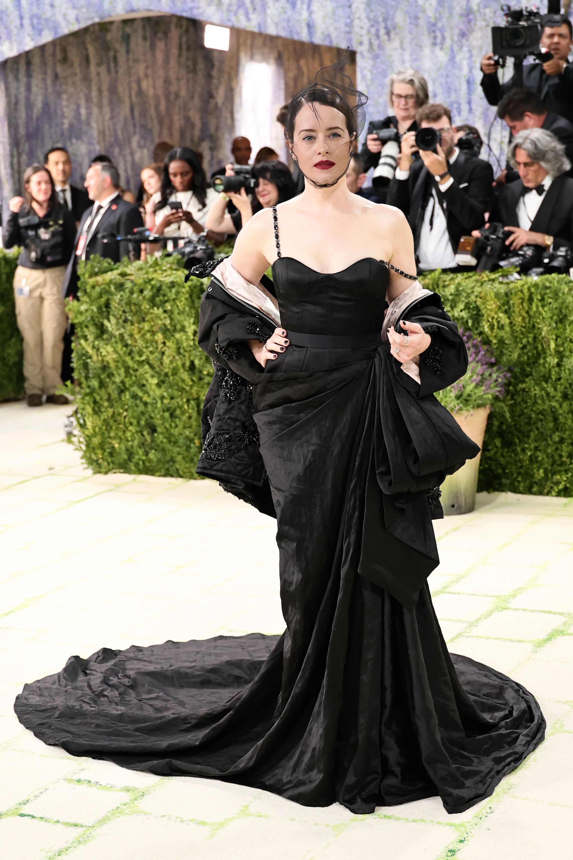 Коли витвір стає трендом: 10 найефектніших художніх відсилань Met Gala 2026
12