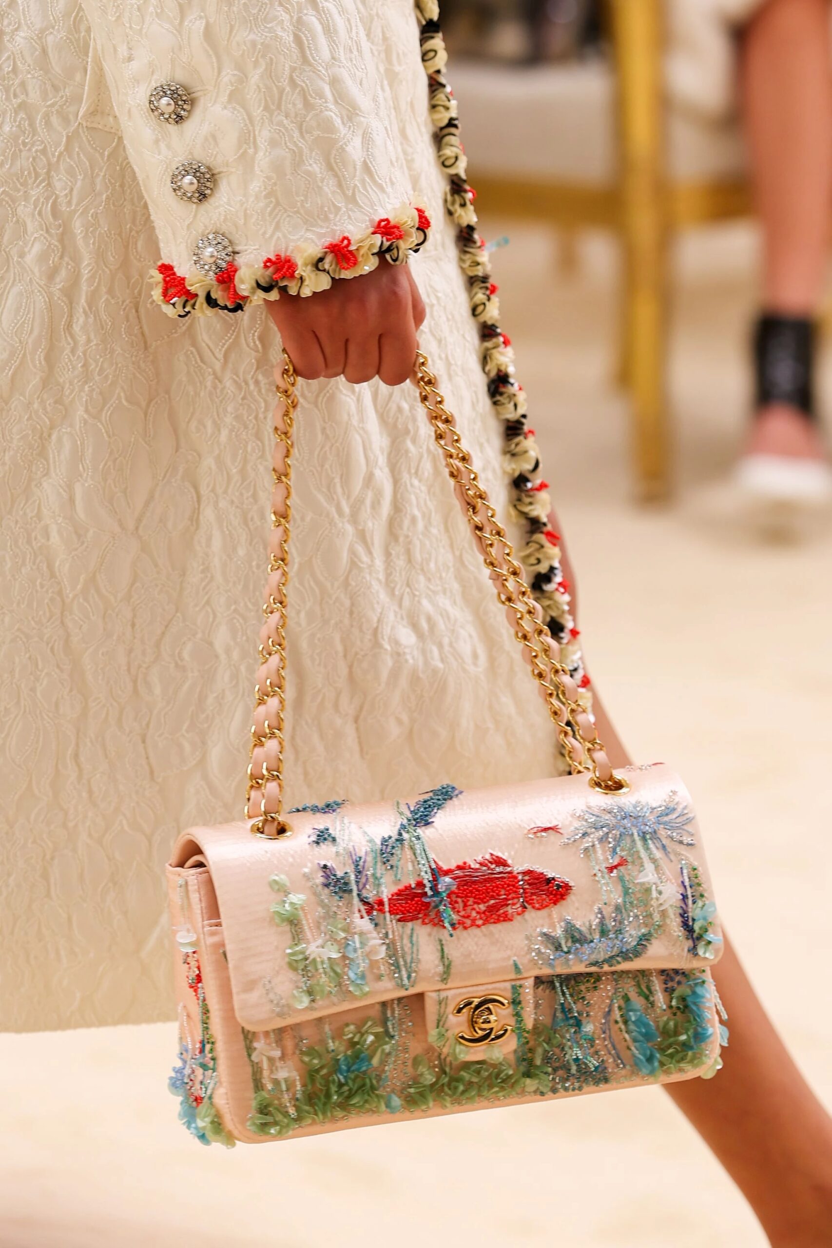 22 сумки з нової колекції Chanel, що ідеально підійдуть для відпустки.