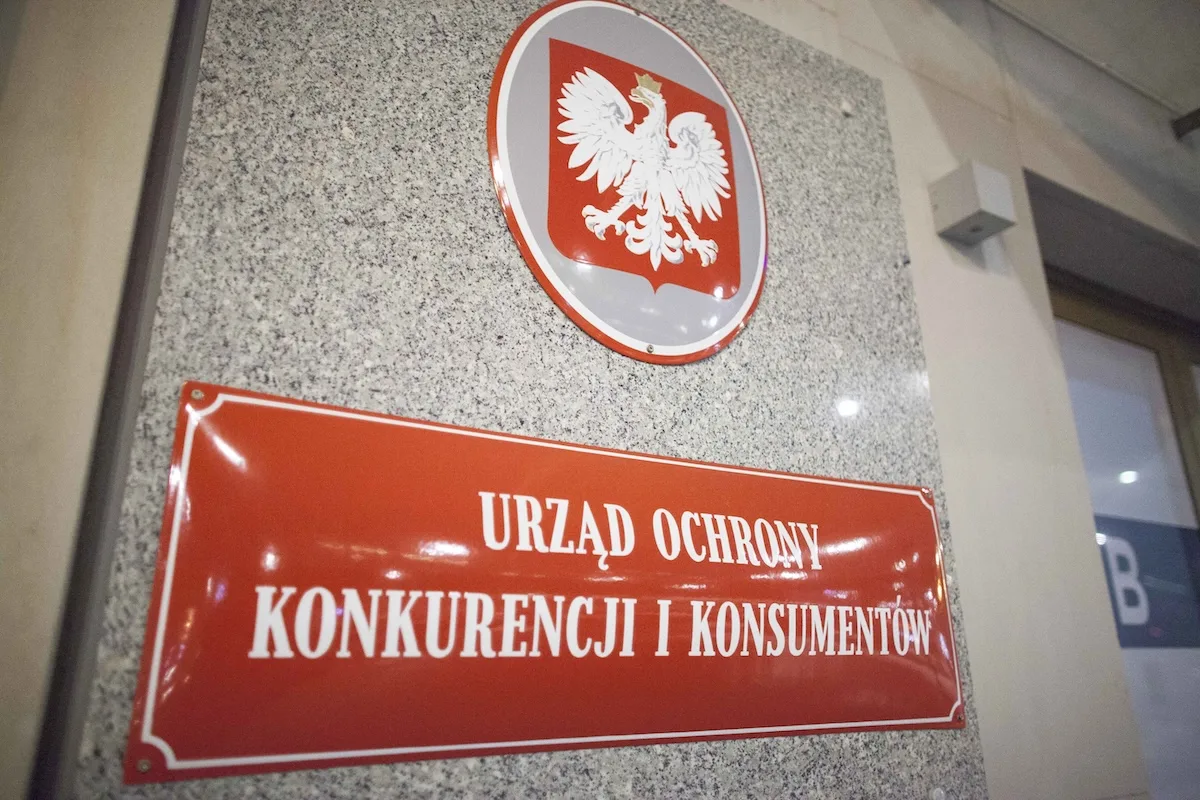 Управління з питань конкуренції та захисту прав споживачів (UOKiK) оштрафовало польського виробника підлогових покриттів Decora на понад 28 мільйонів злотих.