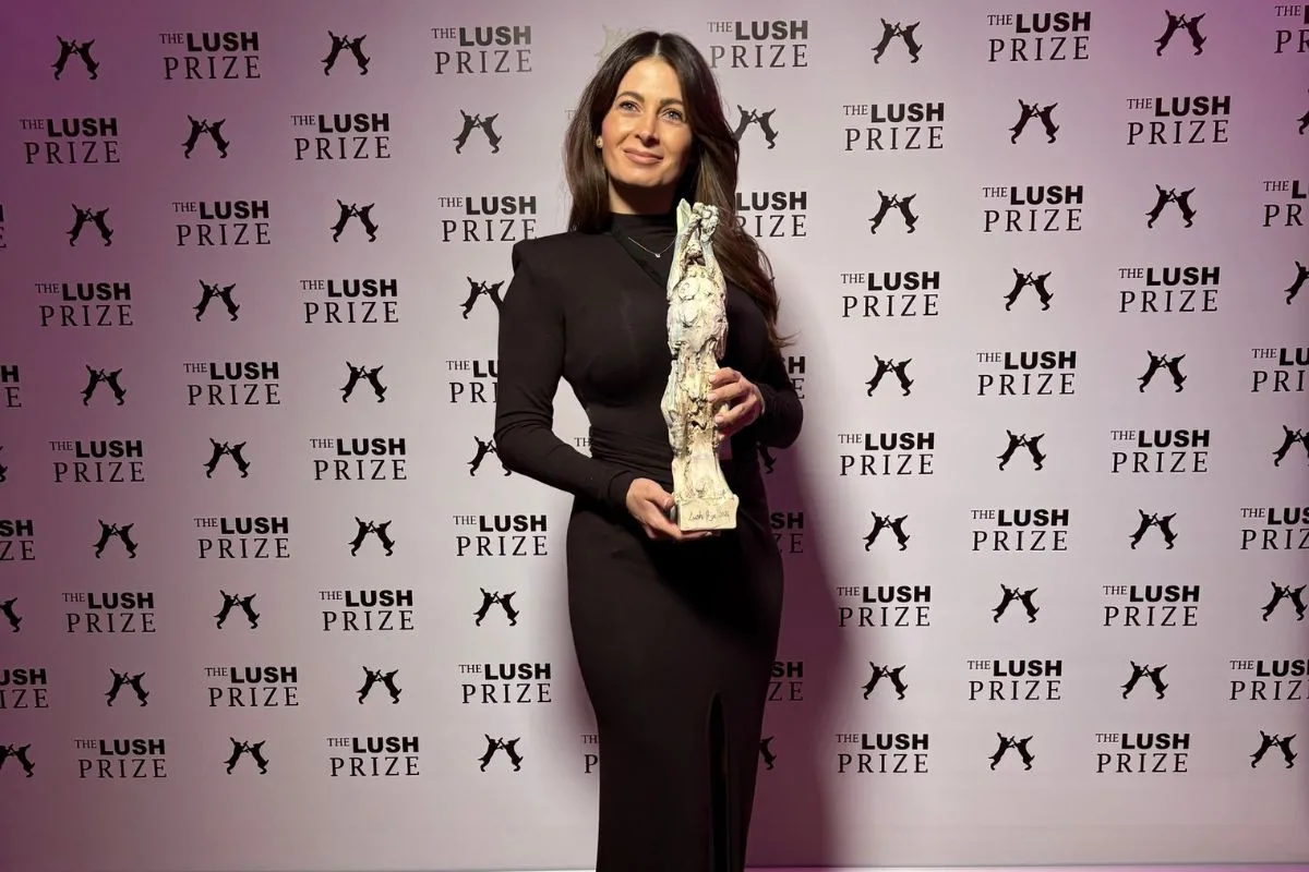 Доктор Аліція Миколайчик отримала премію Lush Prize 2026. Дослідниця з Гданського університету стала першою полькою, яка отримала цю престижну міжнародну нагороду.