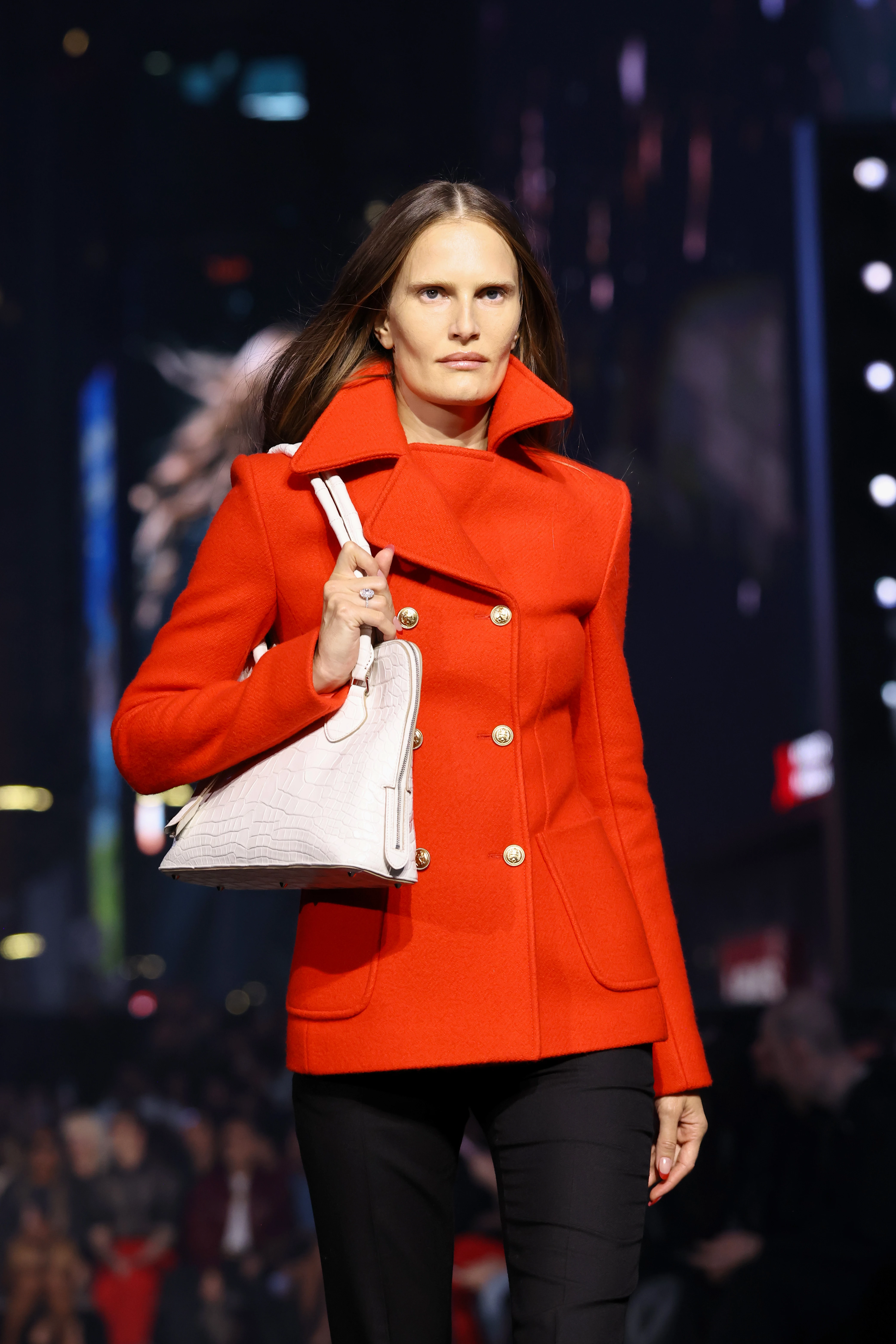 У мегаполісі: Gucci провели грандіозний показ на Таймс-сквер
1