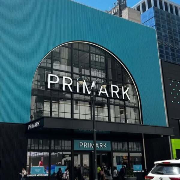 Черги в Primark з 3-ї години ночі. Мангеттен щойно отримав…