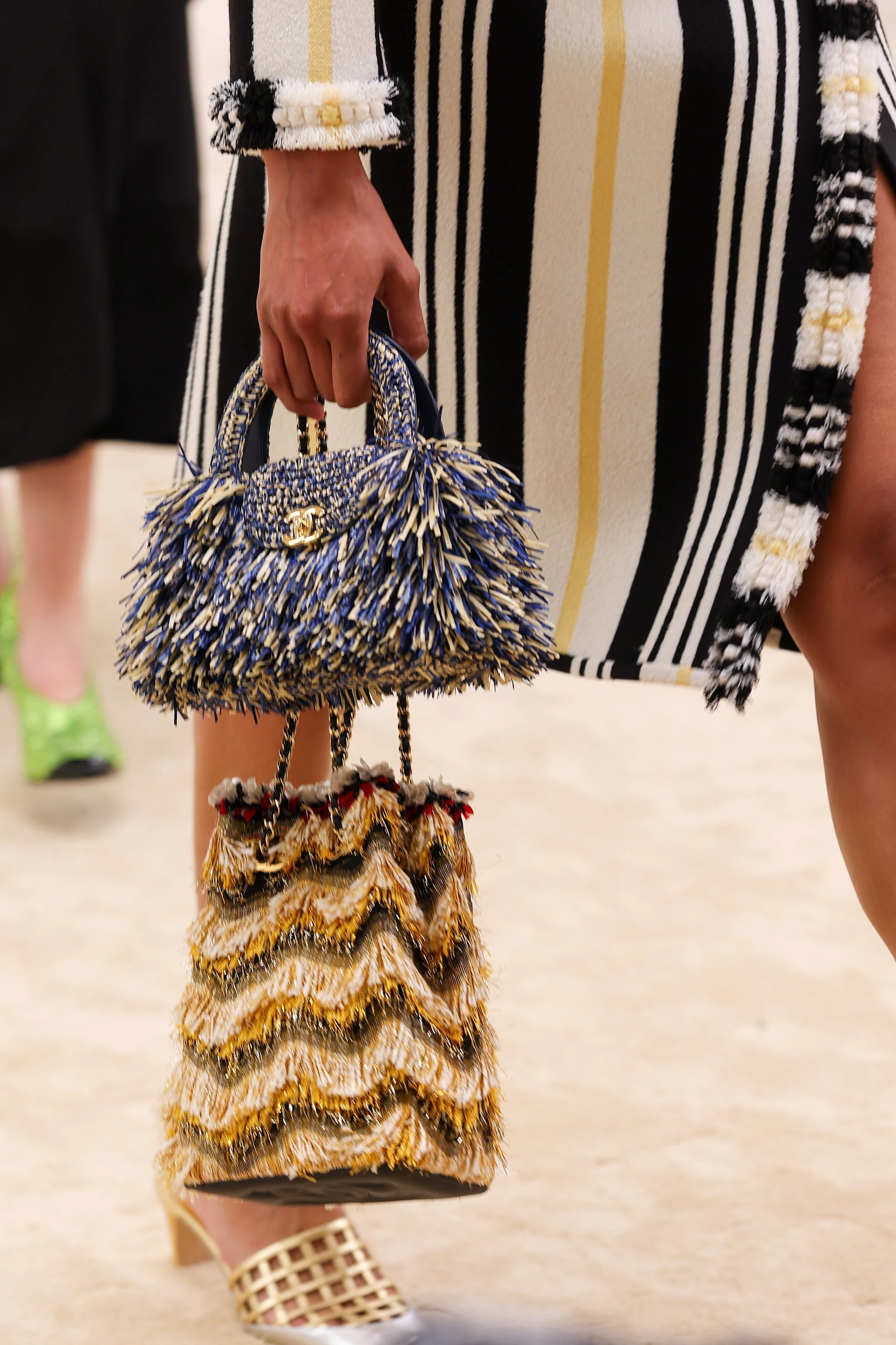 22 сумки з нової колекції Chanel, що ідеально підійдуть для відпустки.
15