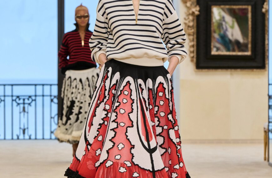 Тріумфальне відродження: Chanel представили свіжу круїзну лінійку в Біарріц.
