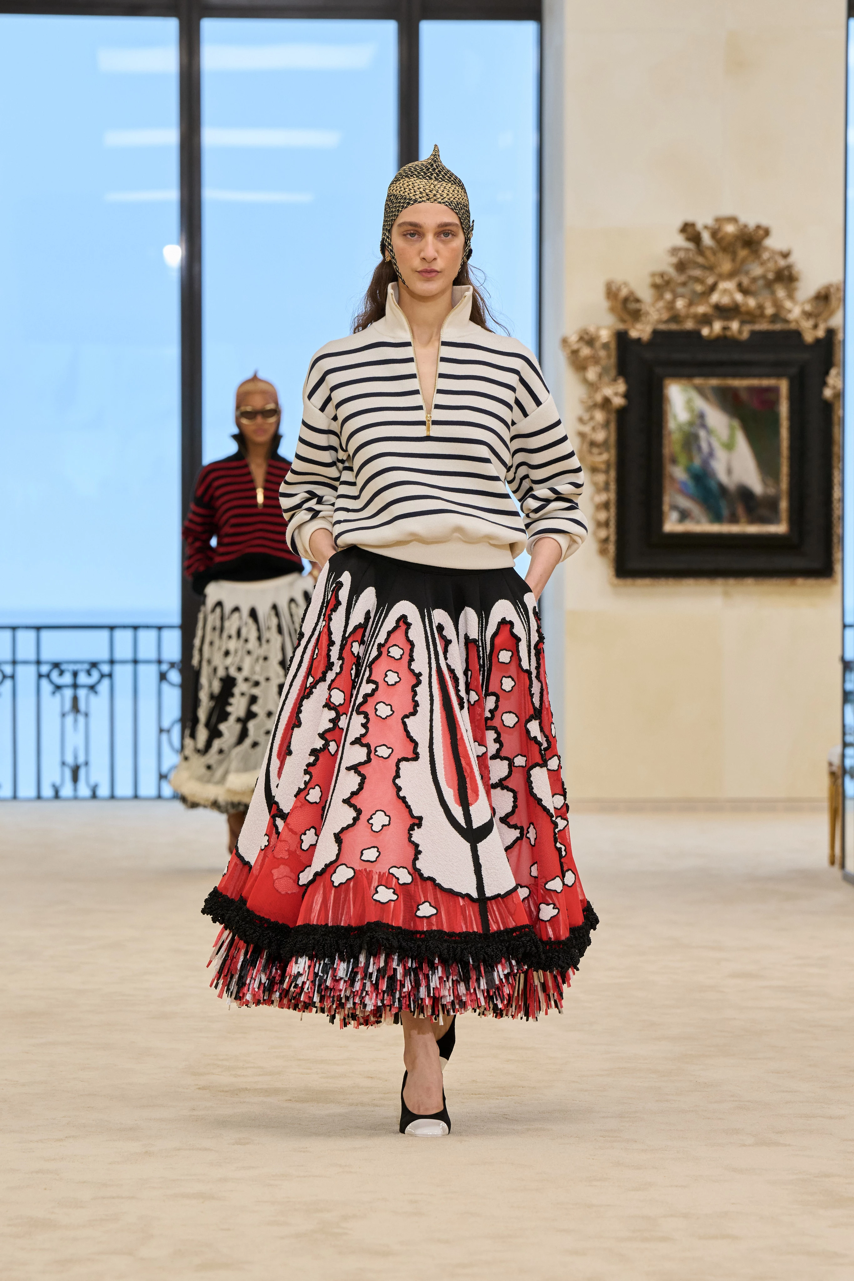 Тріумфальне відродження: Chanel представили свіжу круїзну лінійку в Біарріц.
0
