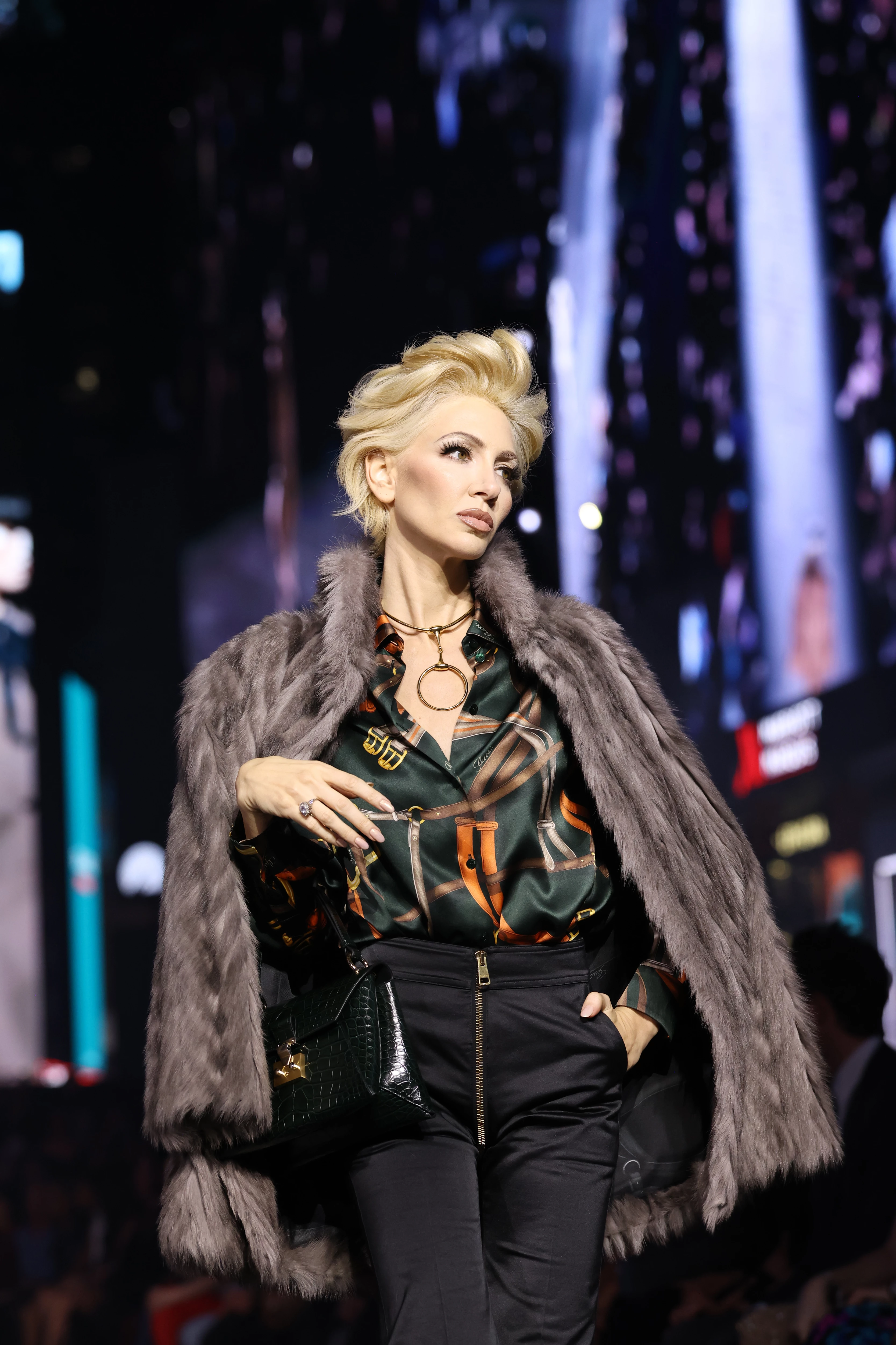 У мегаполісі: Gucci провели грандіозний показ на Таймс-сквер
4