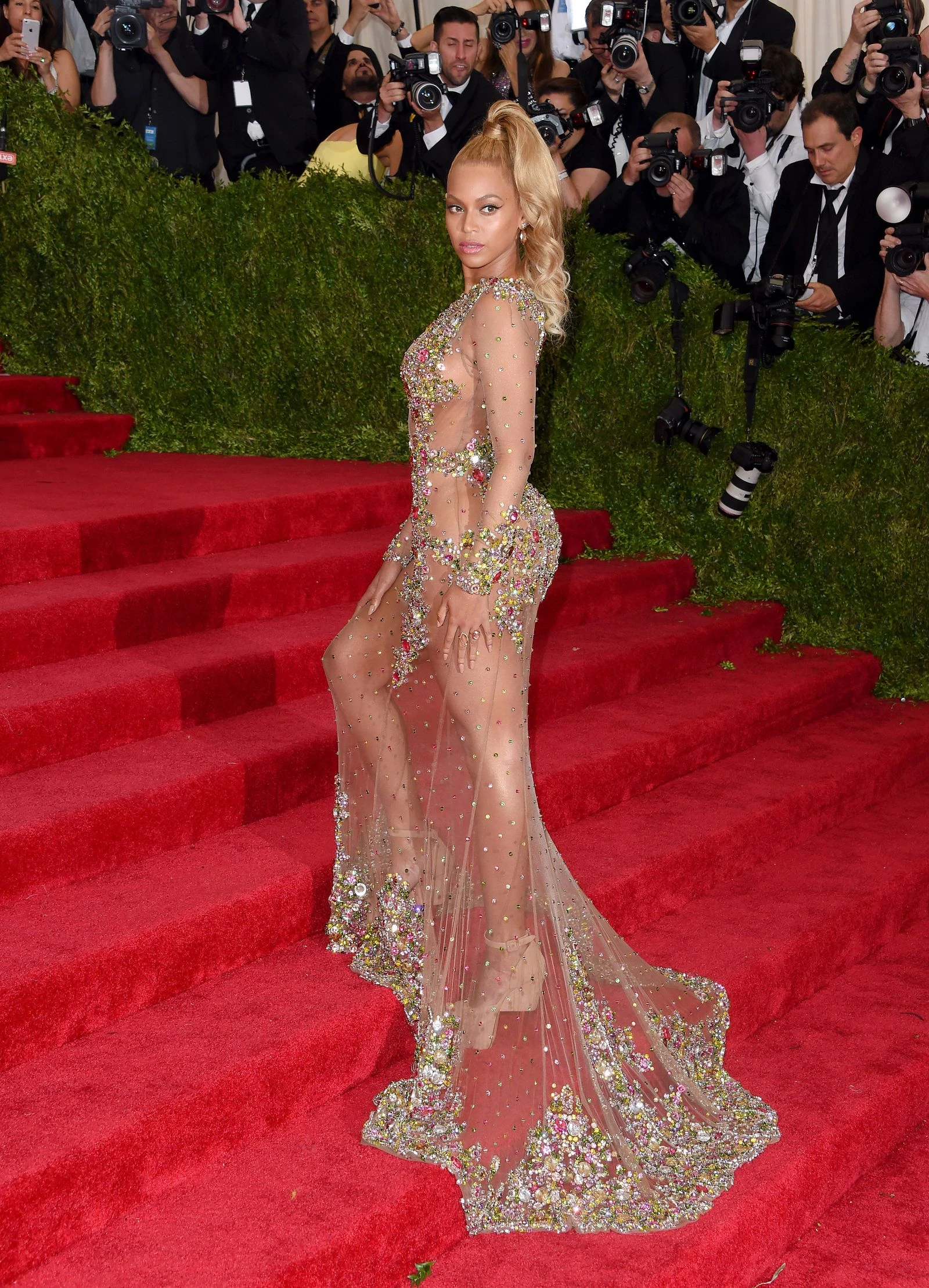 7 незабутніх появ Бейонсе на Met Gala, що стали легендою стилю
2