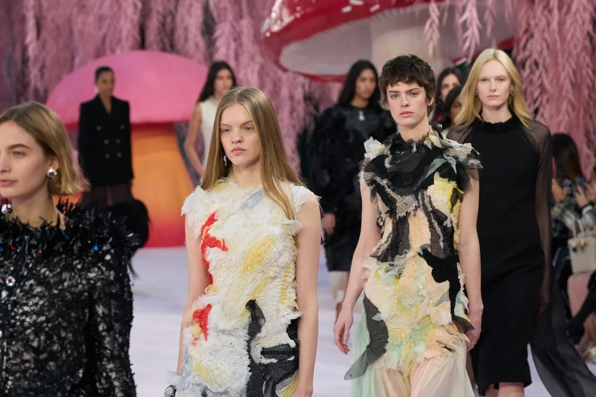 Моделі на подіумі показу Chanel весна-літо 2026
