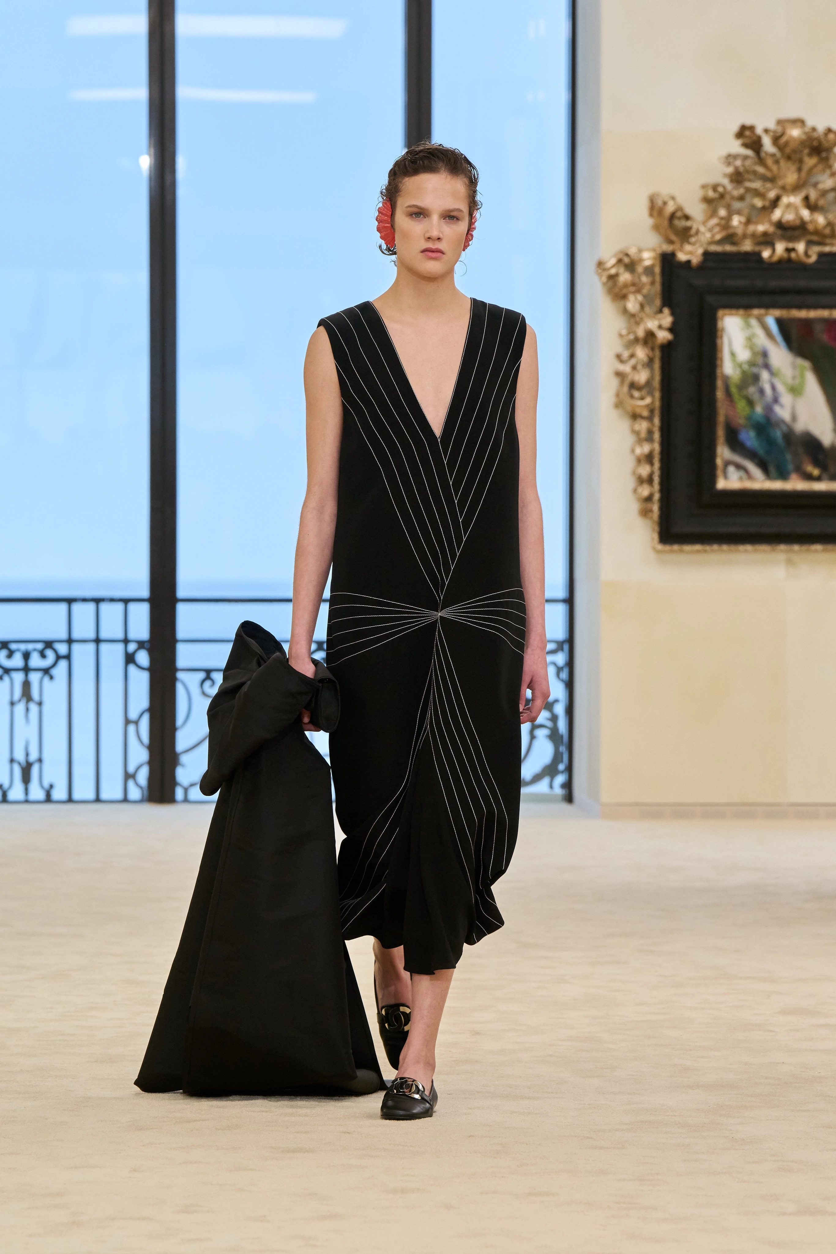 Тріумфальне відродження: Chanel представили свіжу круїзну лінійку в Біарріц.
4