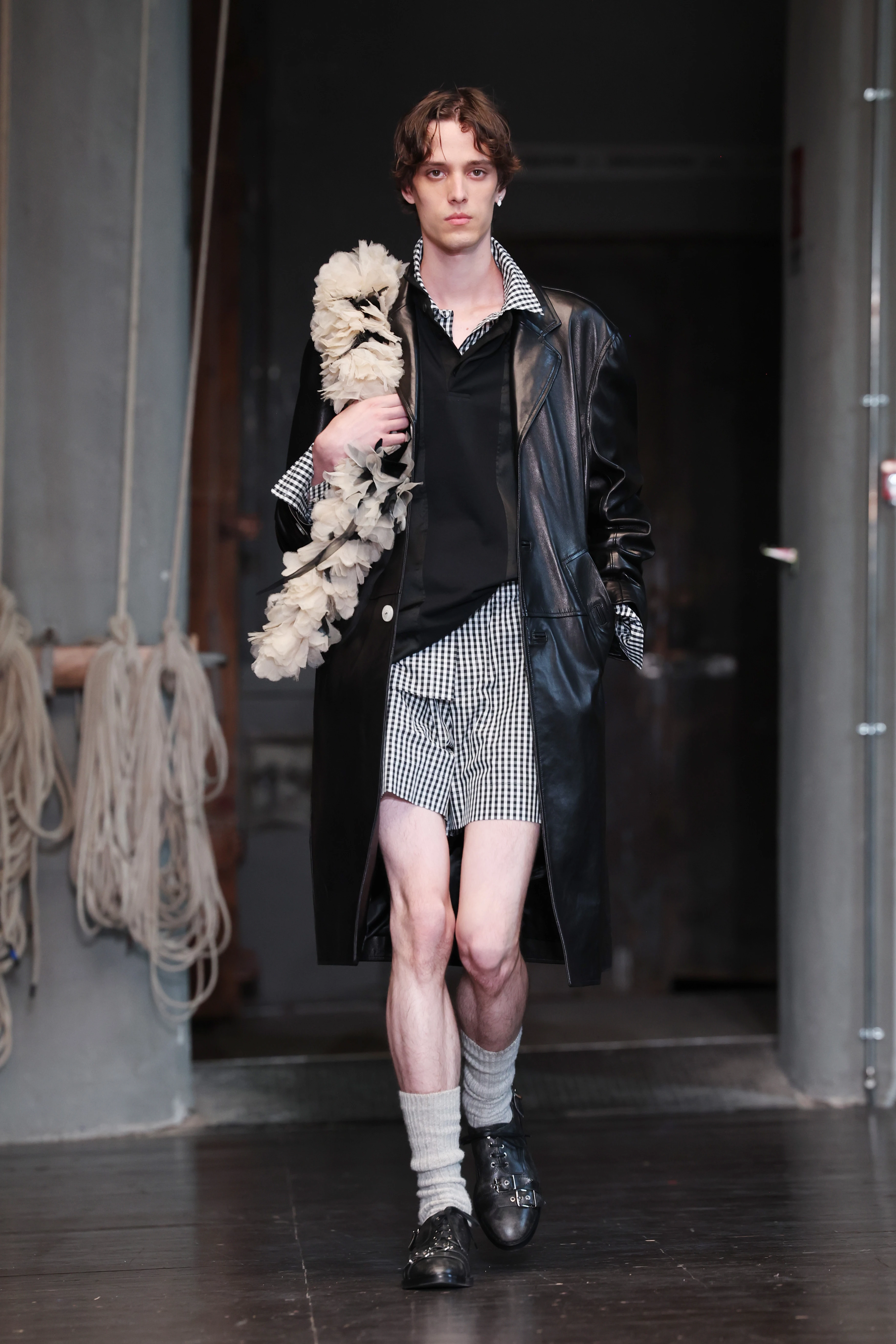 Simone Rocha представила свій перший чоловічий одяг.9