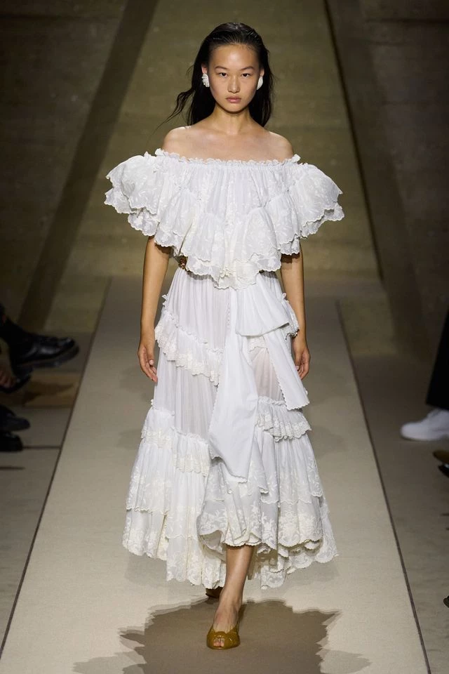 GoRunway.com 4
