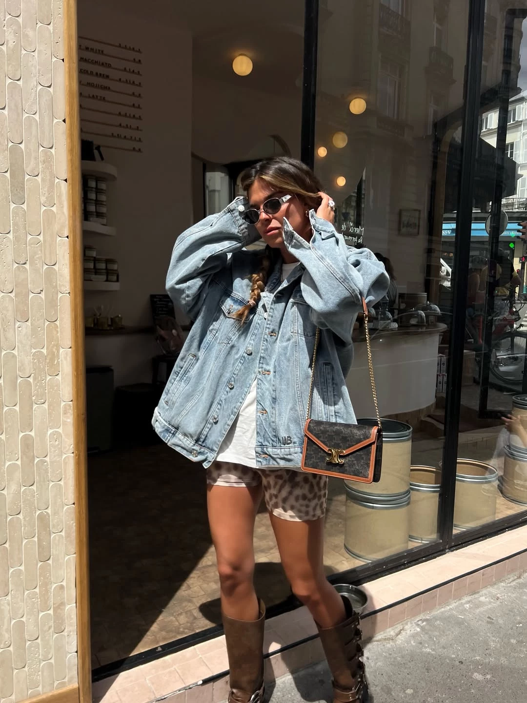 Instagram @julia_benzy4