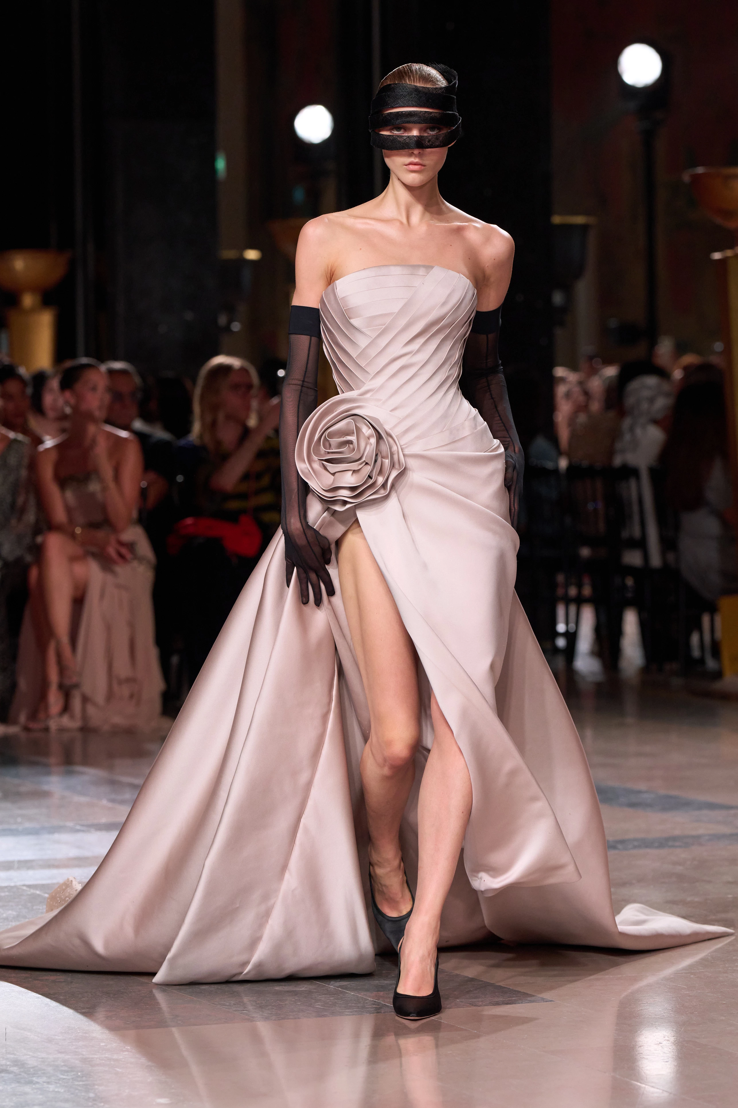 Висока мода: осінньо-зимова колекція Elie Saab Couture 2026/272