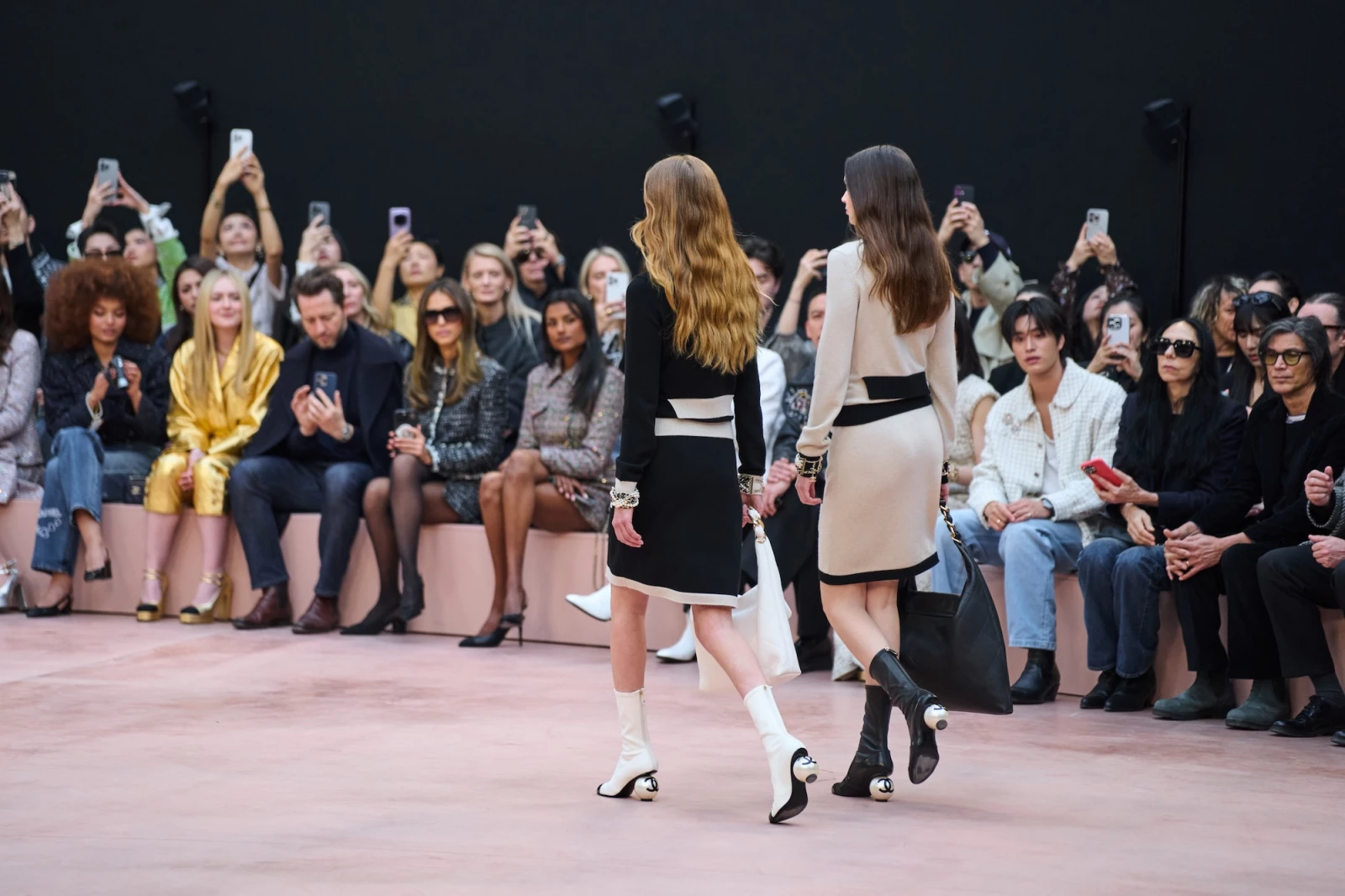 Після Chanel усі заговорили про цю взуття: підбор-куля стає головним трендом осені 20260