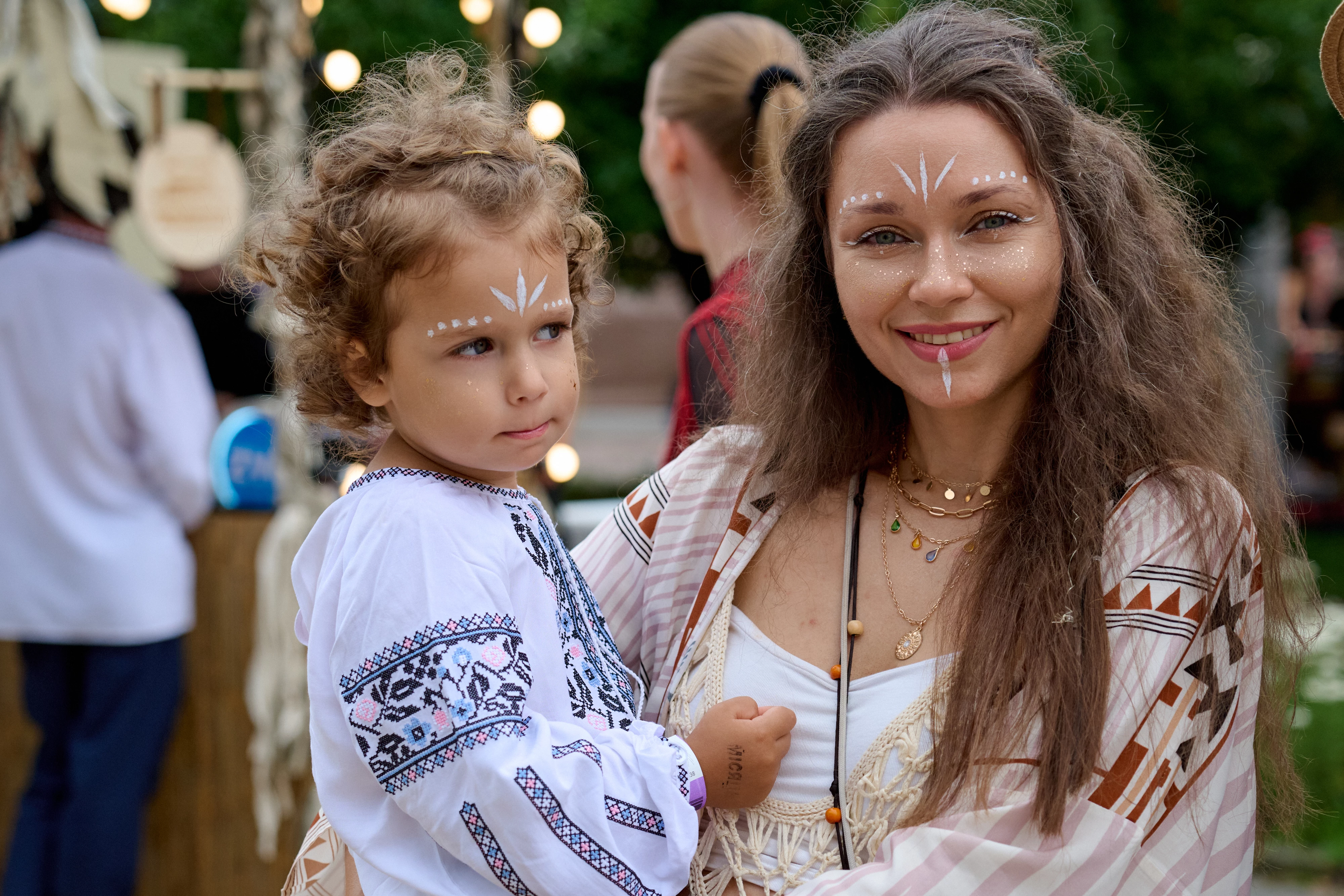 Вуличний стиль: найвиразніші вбрання відвідувачів фестивалю "Вирій"107