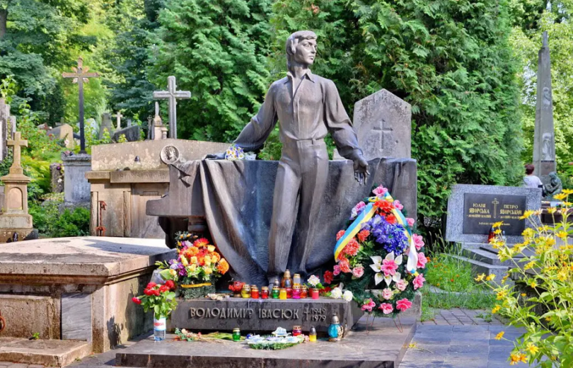 Володимир Івасюк: невідомі факти з життя легендарного композитора19