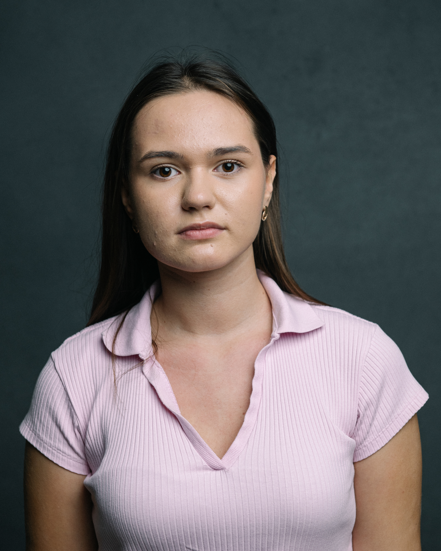Обличчя покоління, що дорослішає під час війни: спеціальний фотопроєкт про українських підлітків41