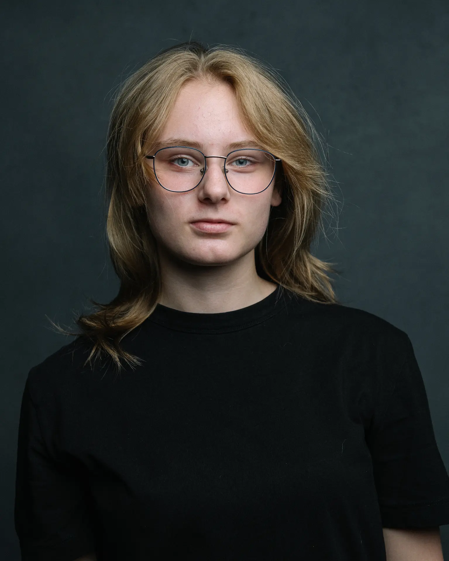 Обличчя покоління, що дорослішає під час війни: спеціальний фотопроєкт про українських підлітків27
