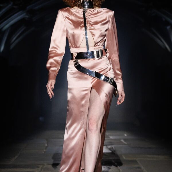 Alexander McQueen: Весна 2027 — одкровення темної романтики