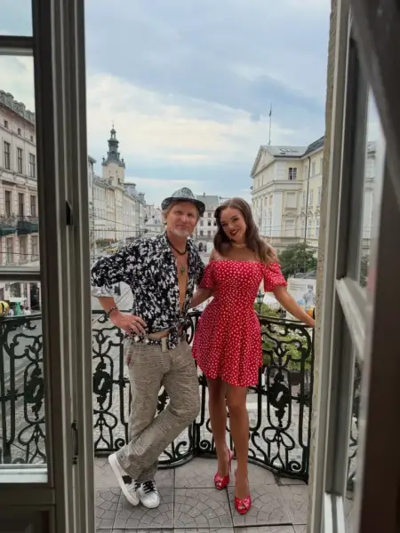 Верба та Скрипка: блогерка з Франківська зніметься у кліпі музиканта