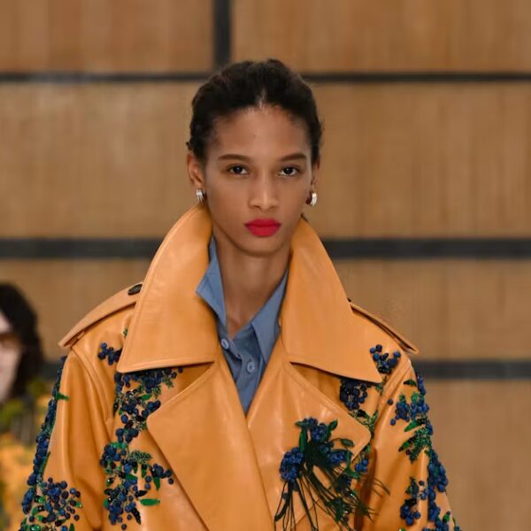 Burberry оновлює культовий тренч до сезону Весна/Літо 2027