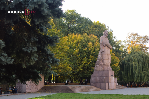 Львів восени: атмосферні фотографії міста
